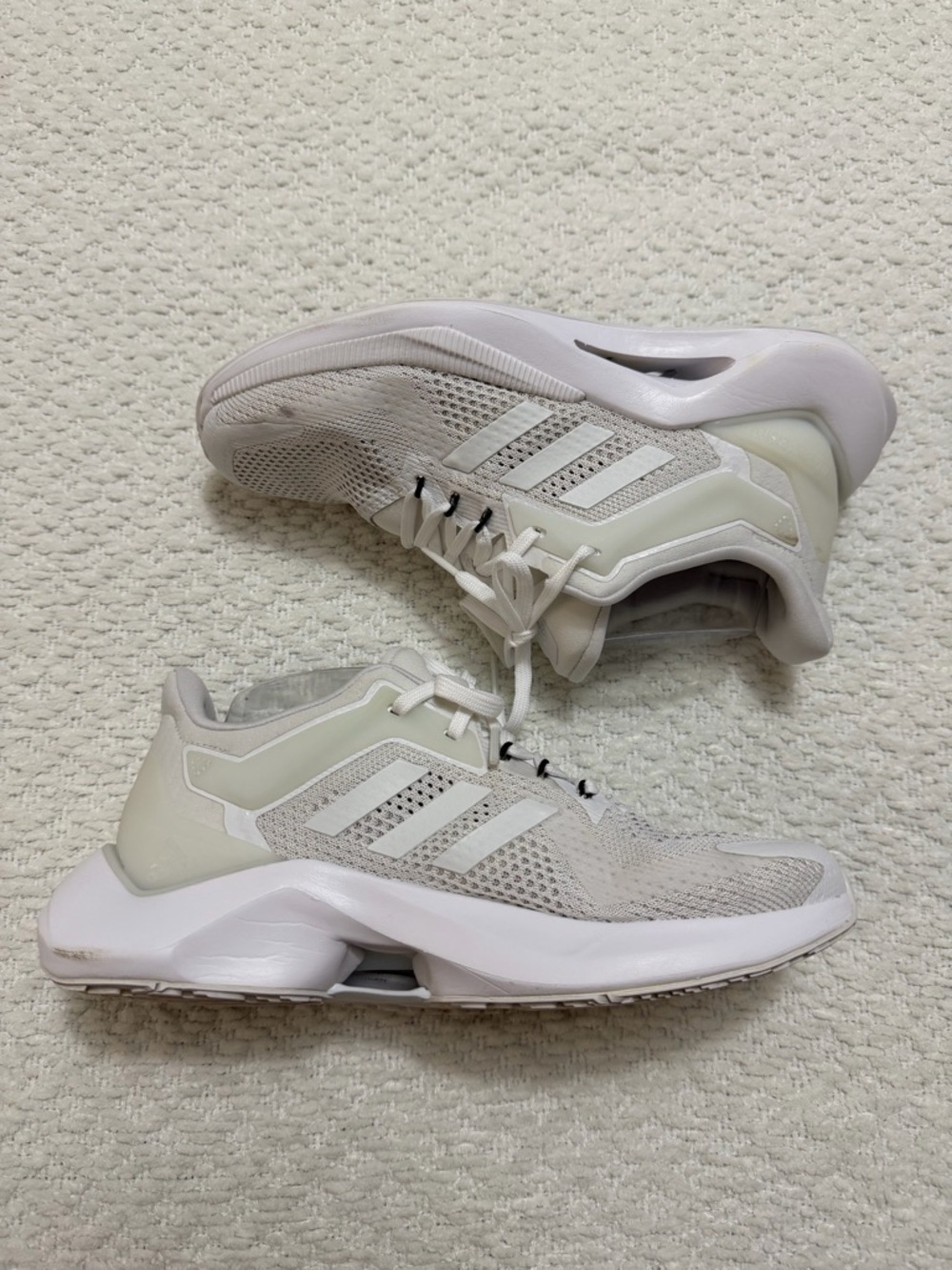 Adidas Alphatorsion 2 White Women’s Size 8